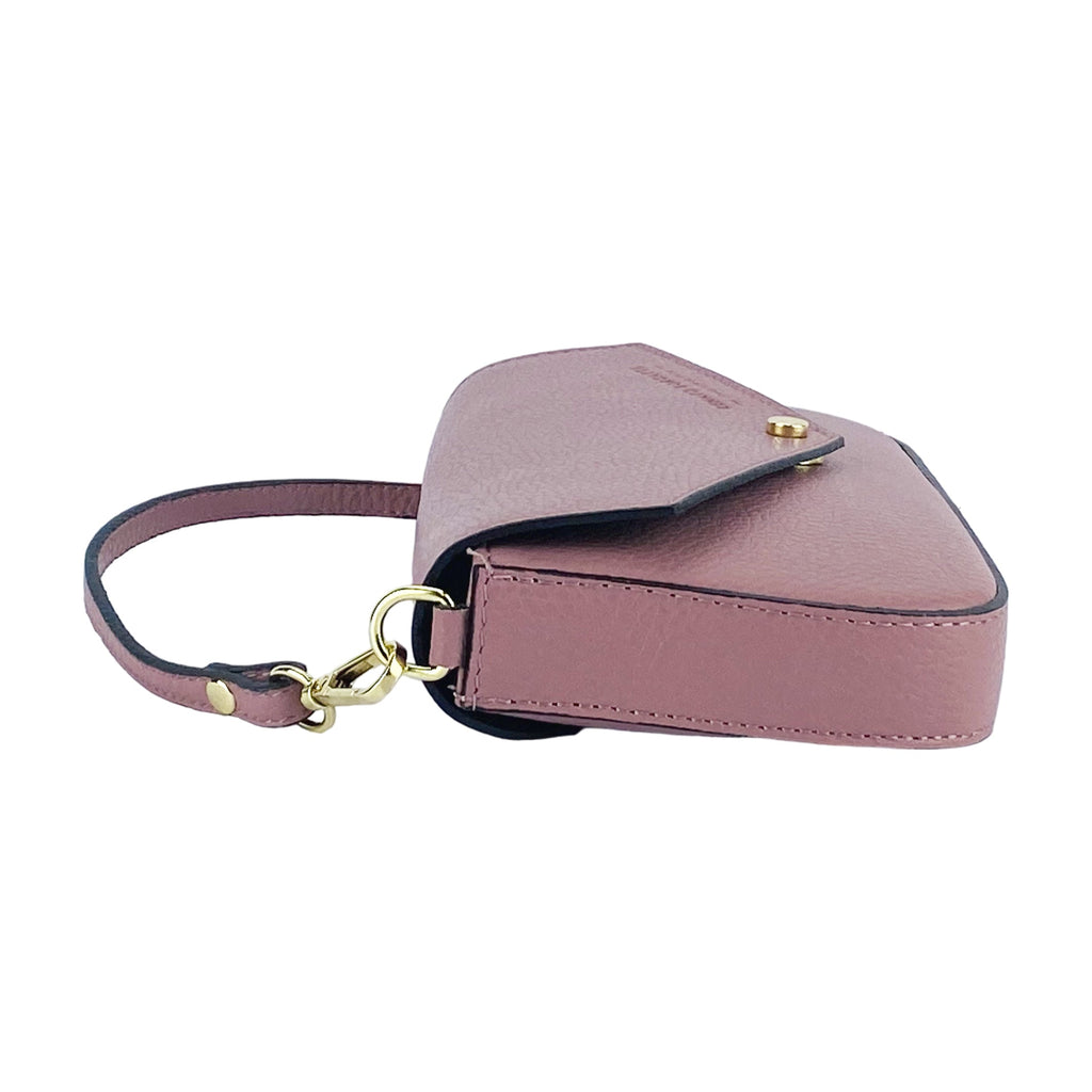 RB1023AZ | Small Shoulder Bag with Removable Chain Strap in Genuine Leather Made in Italy. Flap Closure. Shiny Gold metal hardware - Antique Pink color - Dimensions: 22 x 12 x 3 cm.